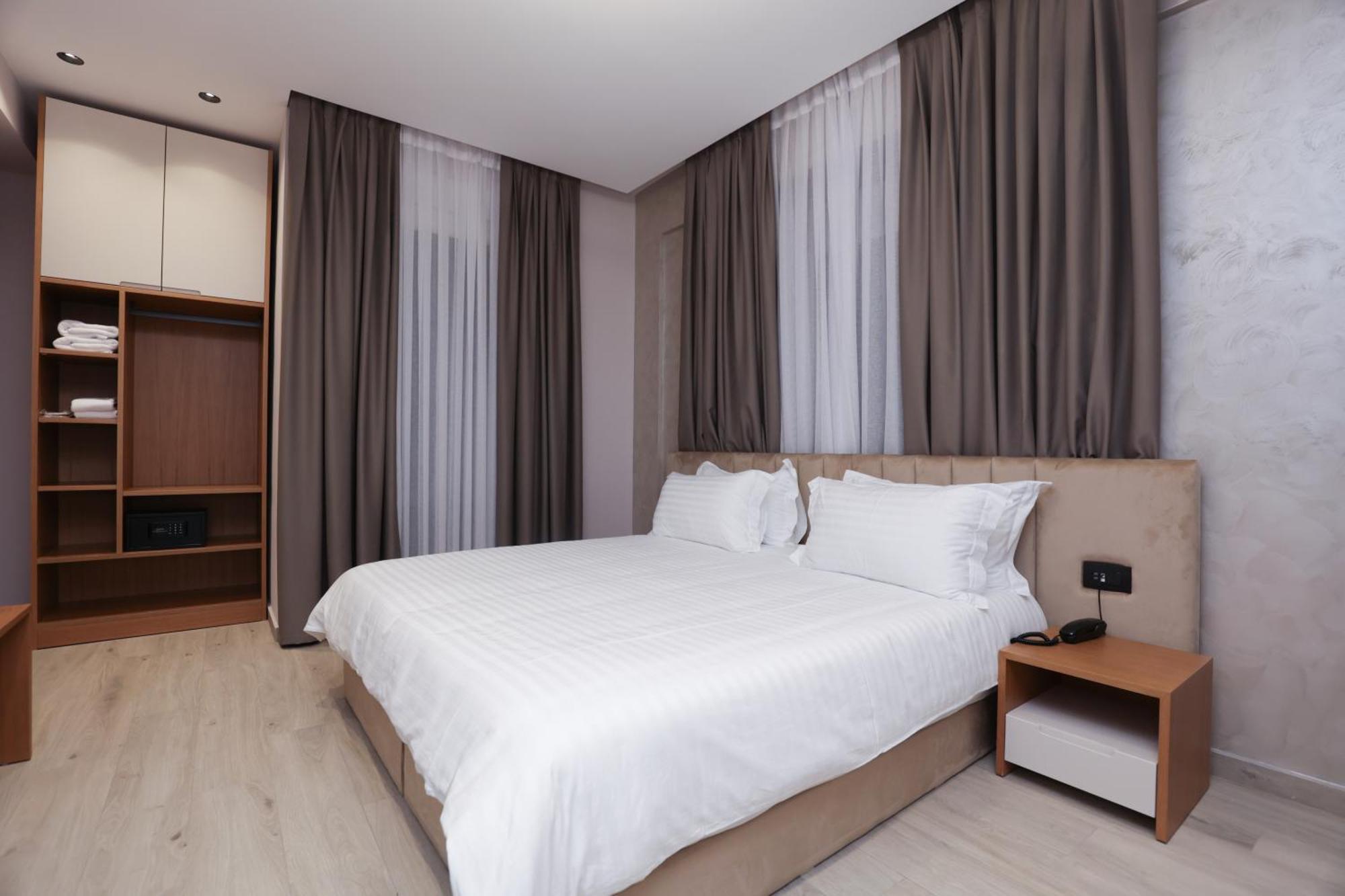 Residence Inn Hotel Тирана Екстер'єр фото