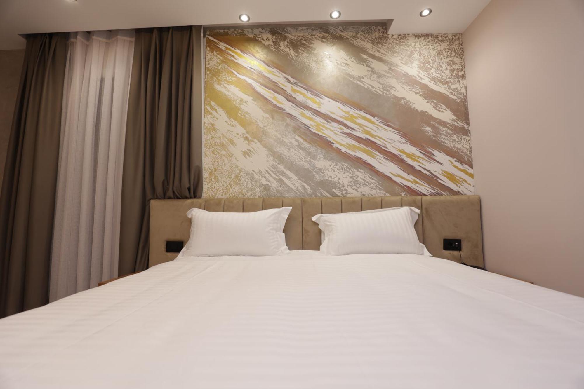 Residence Inn Hotel Тирана Екстер'єр фото