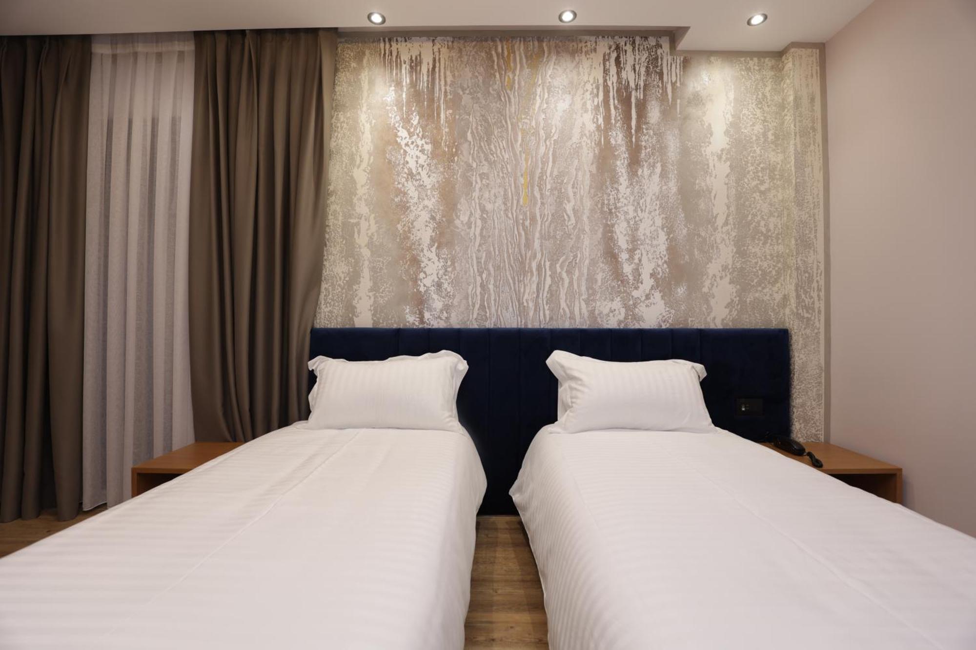 Residence Inn Hotel Тирана Екстер'єр фото