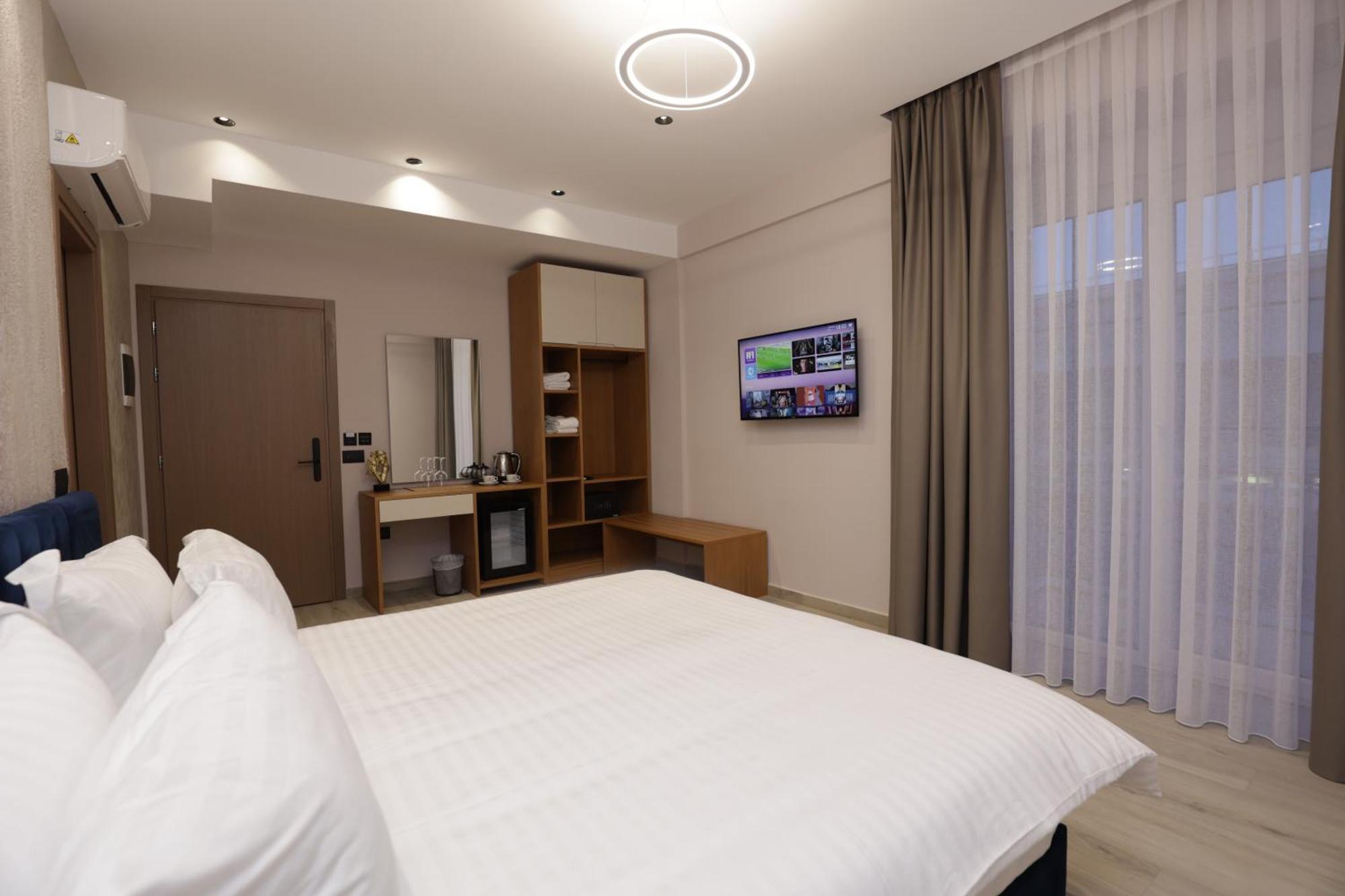 Residence Inn Hotel Тирана Екстер'єр фото