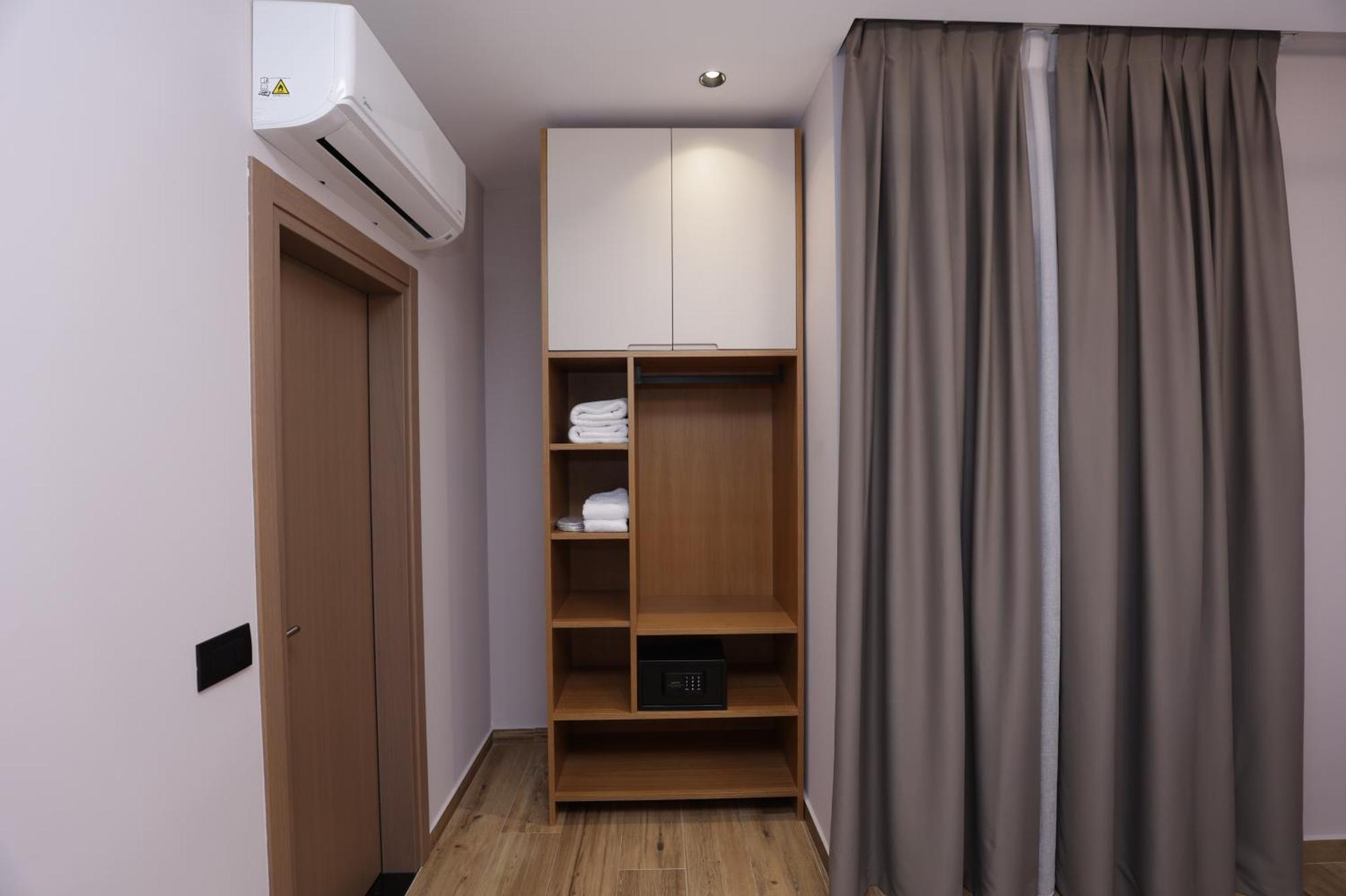 Residence Inn Hotel Тирана Екстер'єр фото