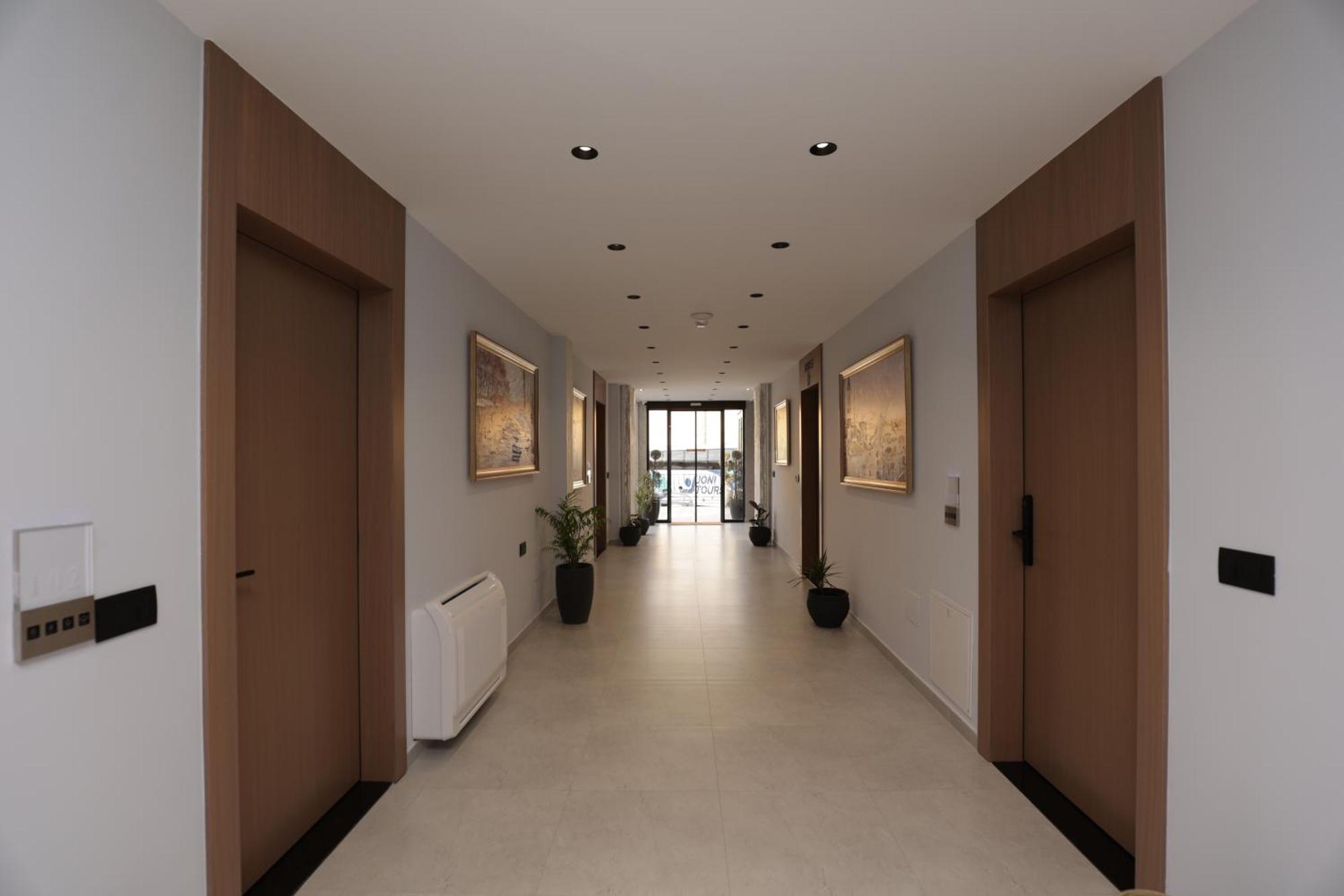 Residence Inn Hotel Тирана Екстер'єр фото