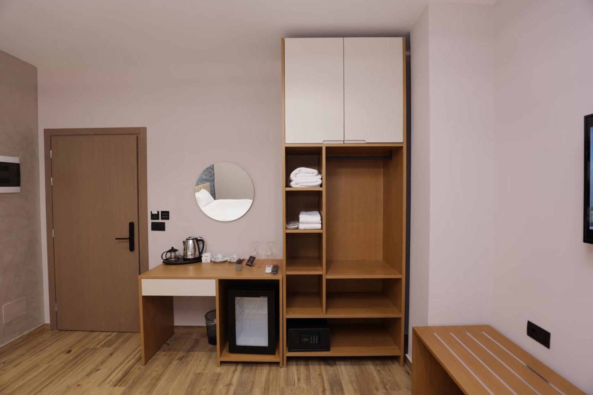 Residence Inn Hotel Тирана Екстер'єр фото
